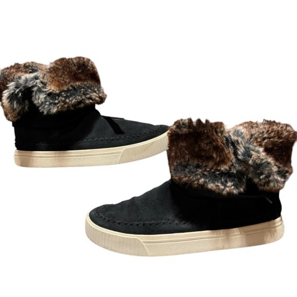 TOMS Vista Black Suede Women’s‎ Wrap Around Faux Fur Lined Boots size 7.5 unisex